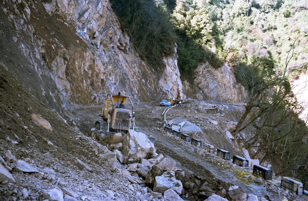 新中橫公路工程(嘉義至玉山)2